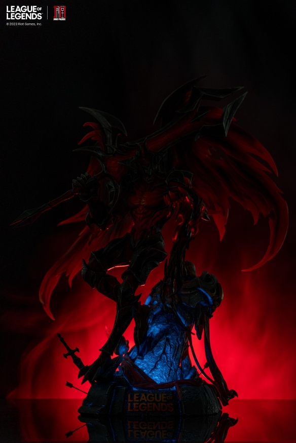 英雄联盟剑魔雕塑公布燃烧的地狱恶火有点帅