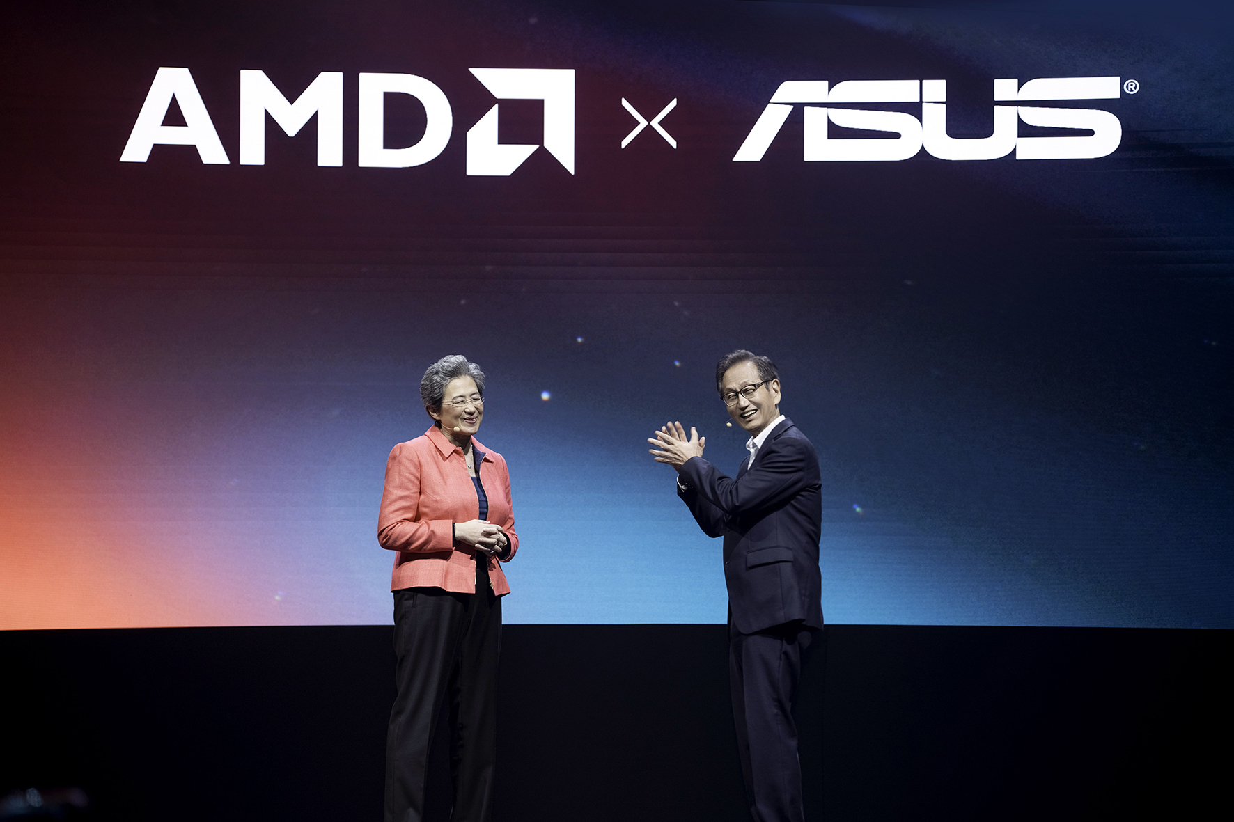 AMD锐龙9000华硕X870系列主板将至