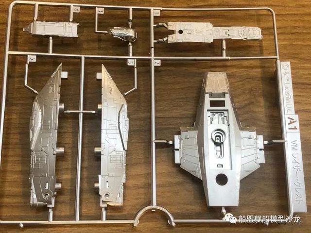 星球大战剃刀号飞船，万代星战剃刀冠号飞船震撼登场