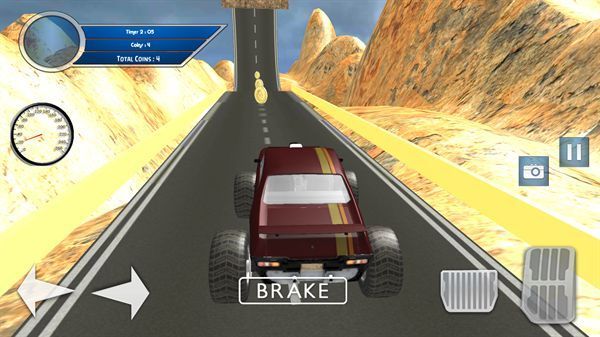 Grand Monster Truck Stunts游戏图2