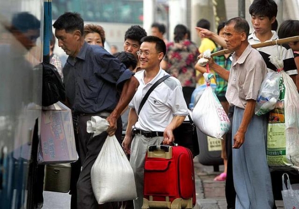 专家：月入3000就算中等收入 但不一定会过上好日子