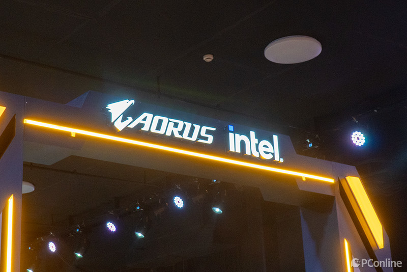 AORUSDAY上海站｜新钛雕X惊艳亮相，11000MHz+超频轻松达成