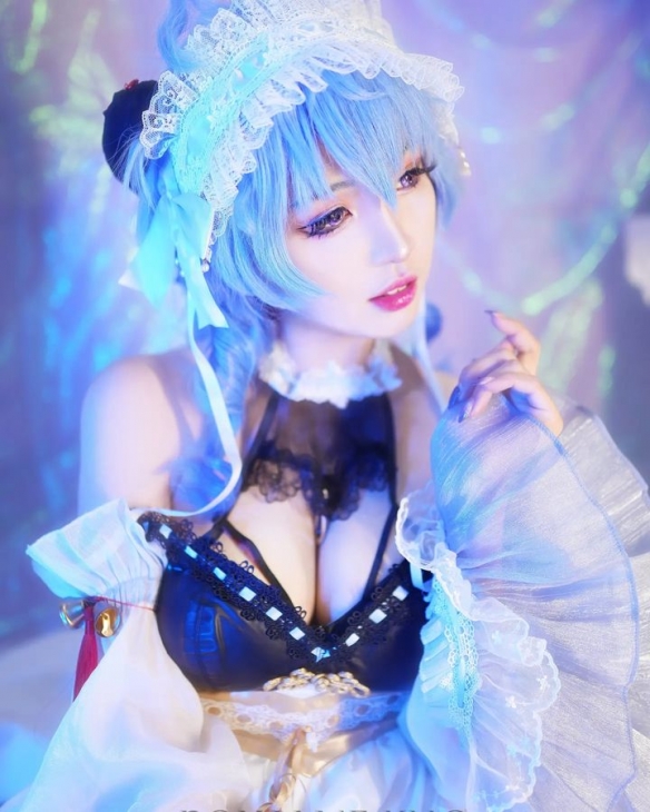 身材颜值都十分的火辣！韩国美女Coser@roxanne.kho